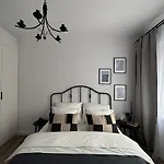 Cozy Apartment Krasinski Garden