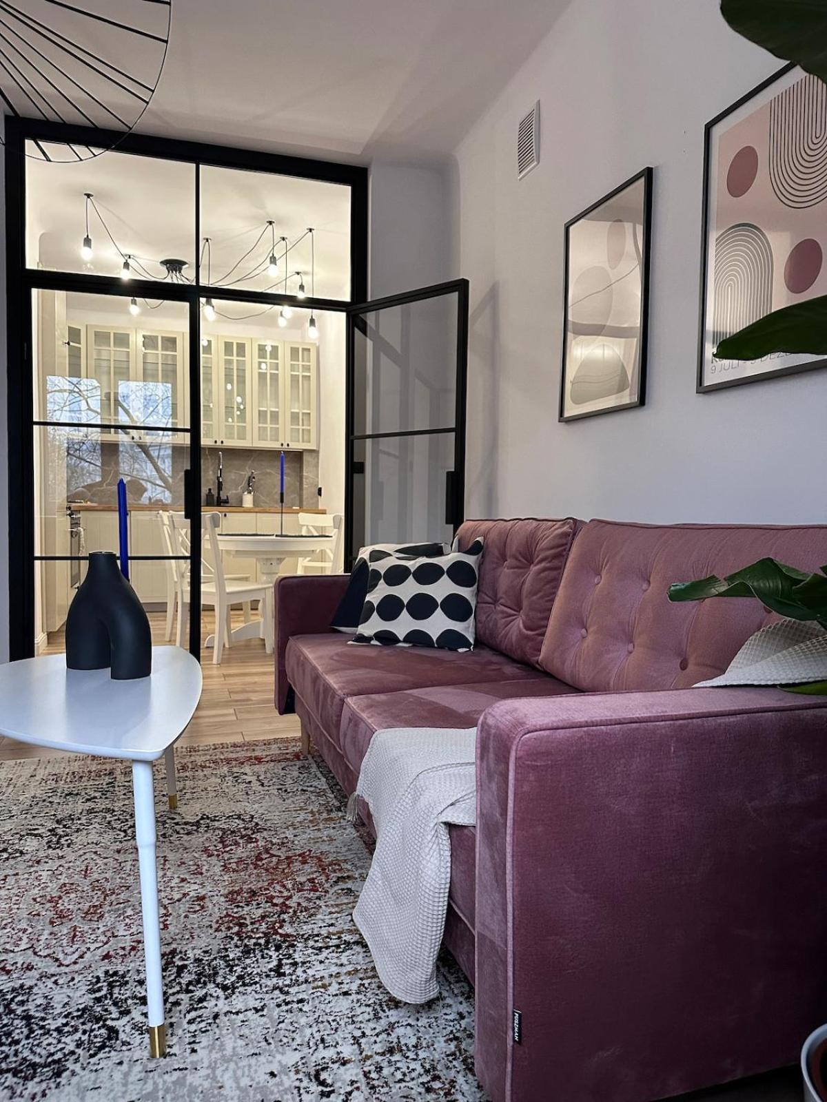Cozy Krasinski Garden Apartament *